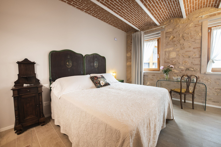 Bedroom 4, Magari Estates Hotel, Verona