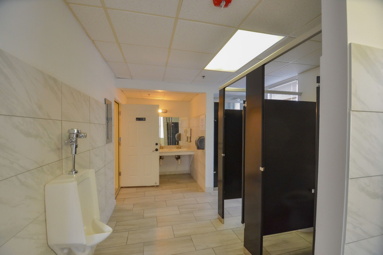 Bathroom 3, Michie House in College Hill - Hostel, Providence