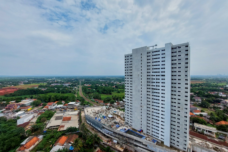 Others 3, Homey and Comfortable Studio at Serpong Garden Apartment By Travelio, Tangerang