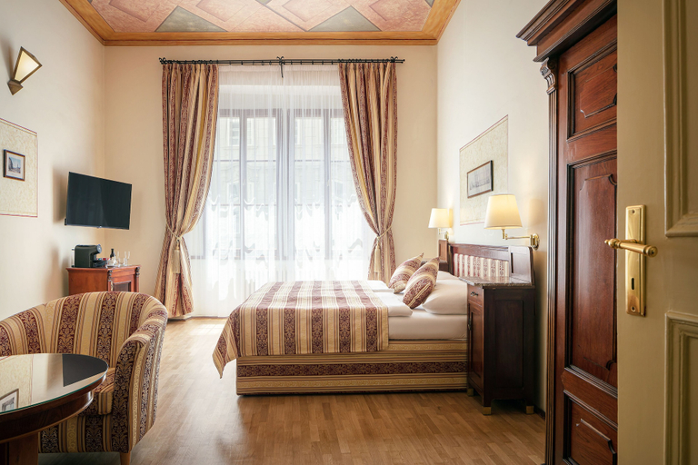 Bedroom 2, The Charles, Praha 1