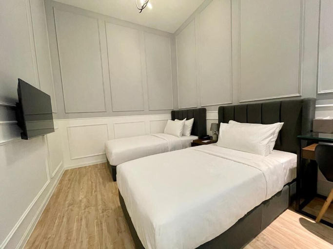 Bedroom 12