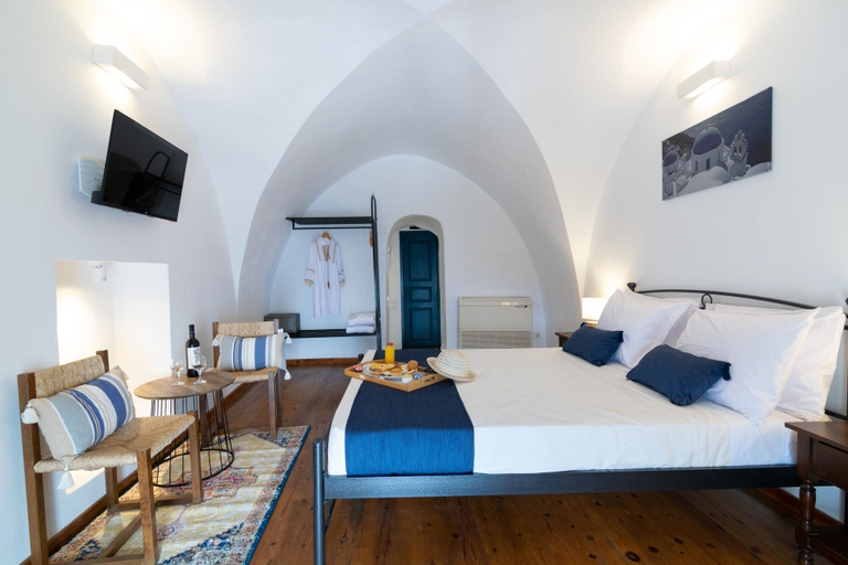 Bedroom 4, Delion View Hotel, South Aegean