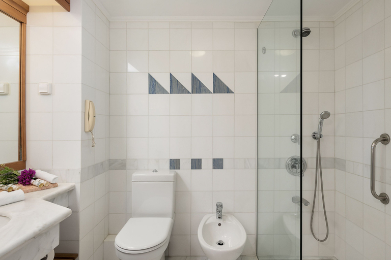 Bathroom 5, Leptos Panorama, Crete