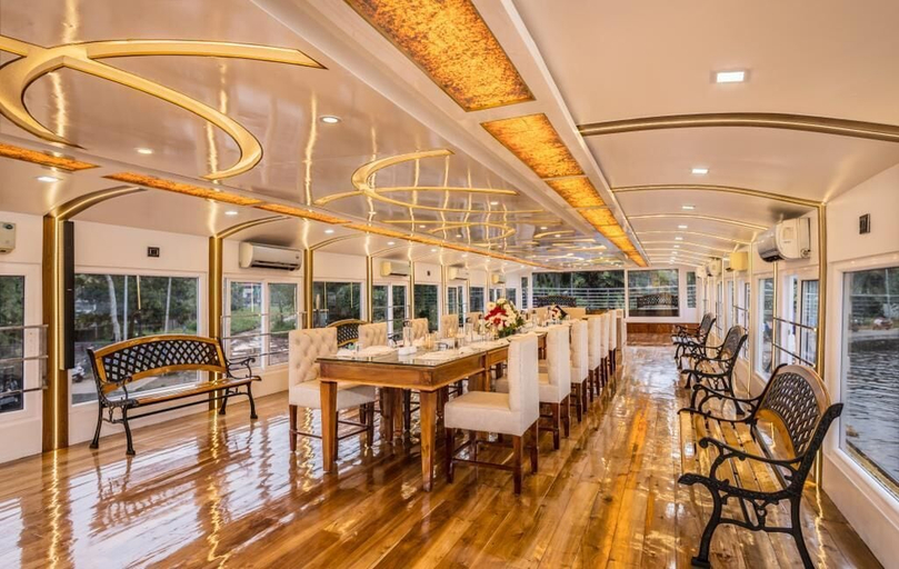Food & Drinks 4, Premium Houseboat, Alappuzha