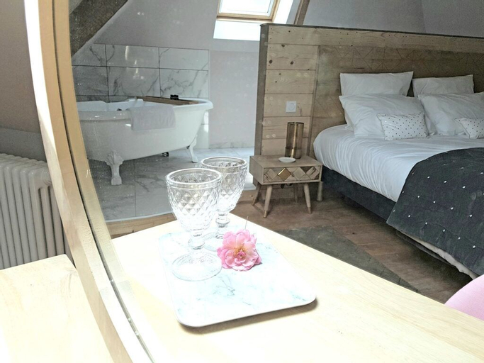 Bedroom 16