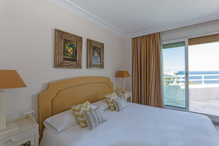 Bedroom 3, Coral Beach Aparthotel, Málaga