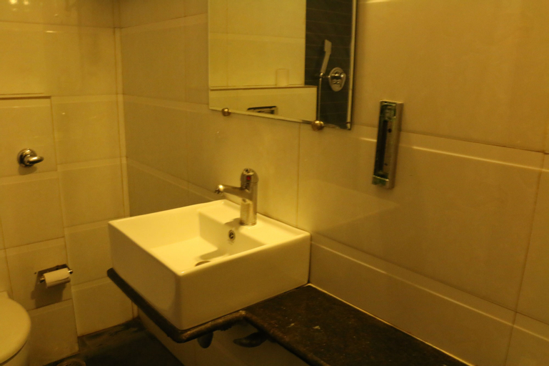 Bathroom 6
