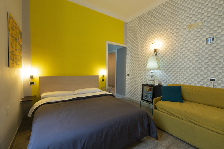 Bedroom 4, H Rooms Boutique Hotel, Napoli