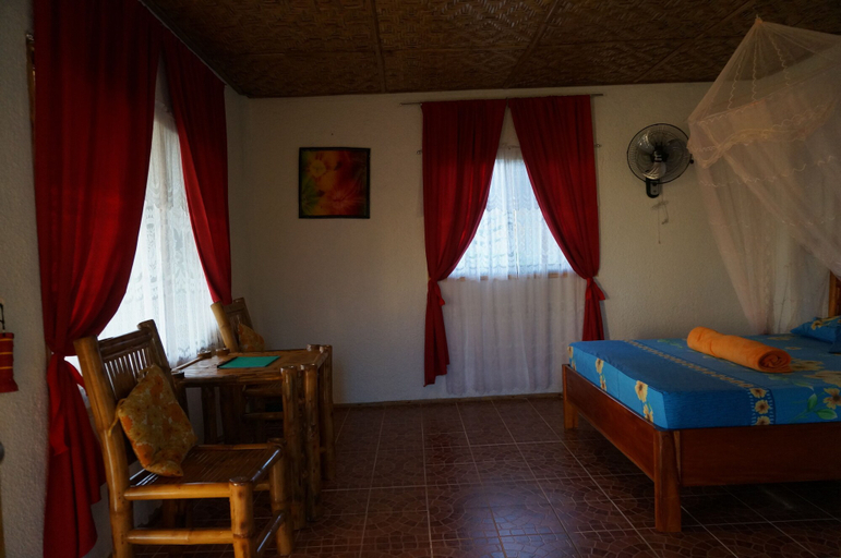 Bedroom 2, Pintuyan Dive Resort, Pintuyan