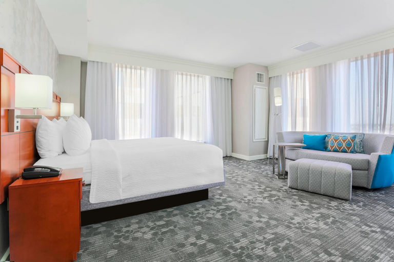 Bedroom 5, Courtyard by Marriott Amarillo Downtown, Potter