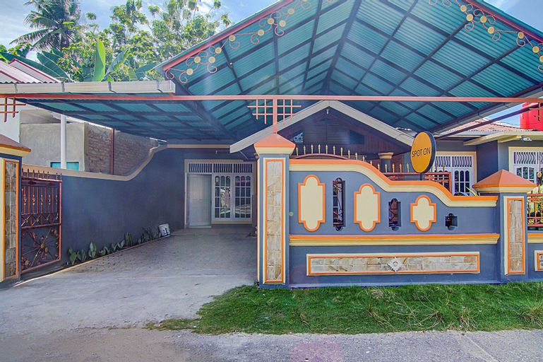 Exterior & Views 2, OYO 90526 New Bunga Sonsang Homestay Syariah, Padang