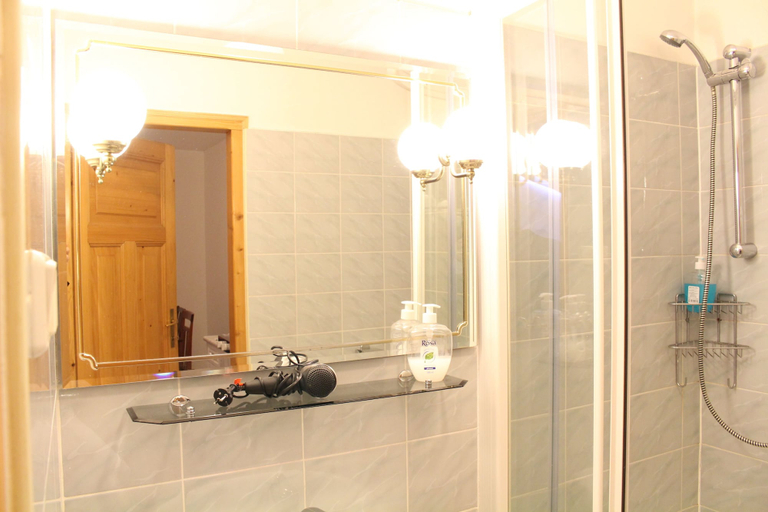 Bathroom 3, Cracow Old Town Guest House, Kraków City