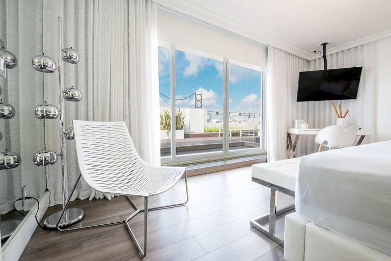 Bedroom 1, President Hotel, Miami-Dade
