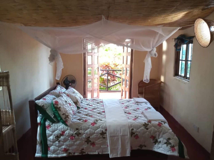 Bedroom 2, Impeccable 3-bed Cottage in Cape Maclear, Monkey Bay Urban