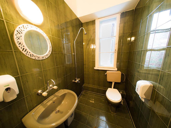 Bathroom 5, Serdika Rooms, Stolichna