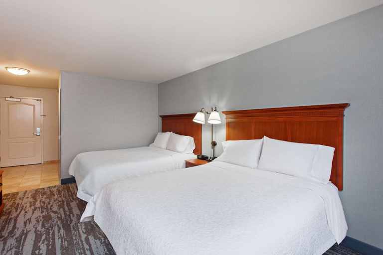 Bedroom 3, Hampton Inn & Suites Clovis-Airport North, Fresno