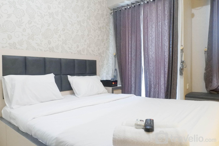 Bedroom 4, Calm Studio Tanglin Supermall Mansion By Travelio, Surabaya