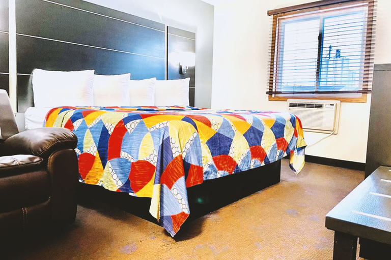 Bedroom 4, Coratel Inn & Suites By Jasper Northfield, Rice