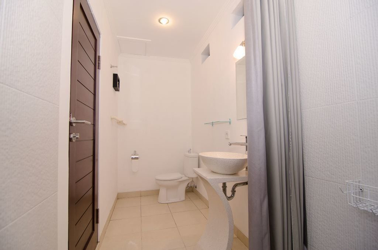 Bathroom 4