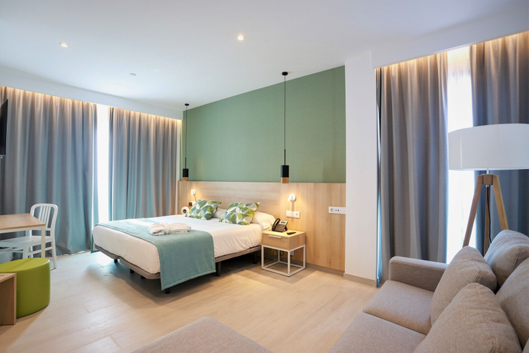 Bedroom 4, Hotel Seasun Aniram, Baleares