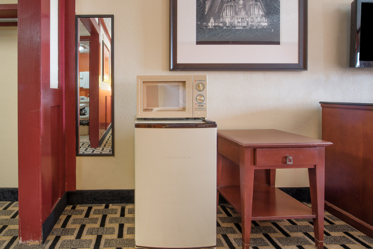 Others 5, Howard Johnson by Wyndham San Marcos, Hays