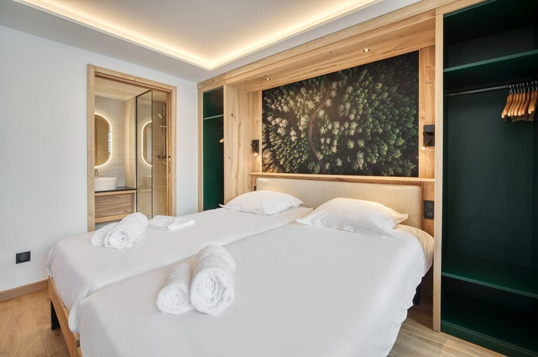 Bedroom 2, Chalet Hôtel Turquoise, Savoie