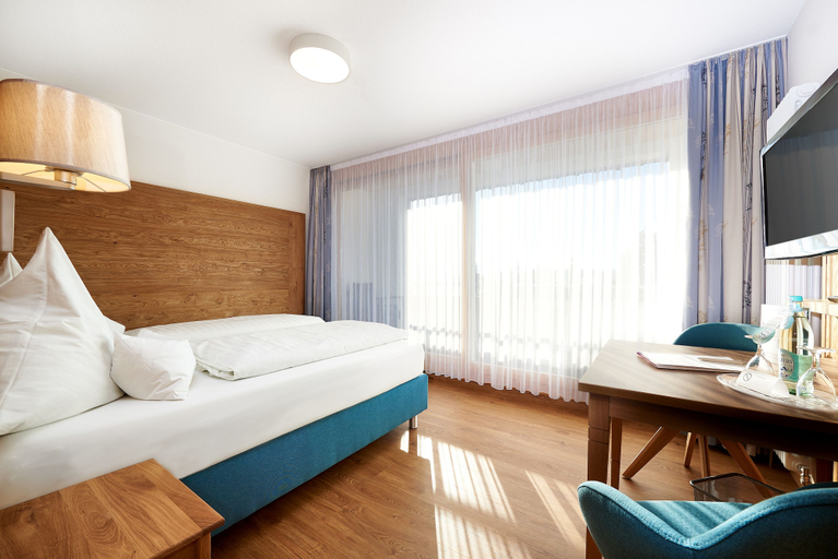 Bedroom 3, Hotel - Gasthof Zur Rose, Ravensburg