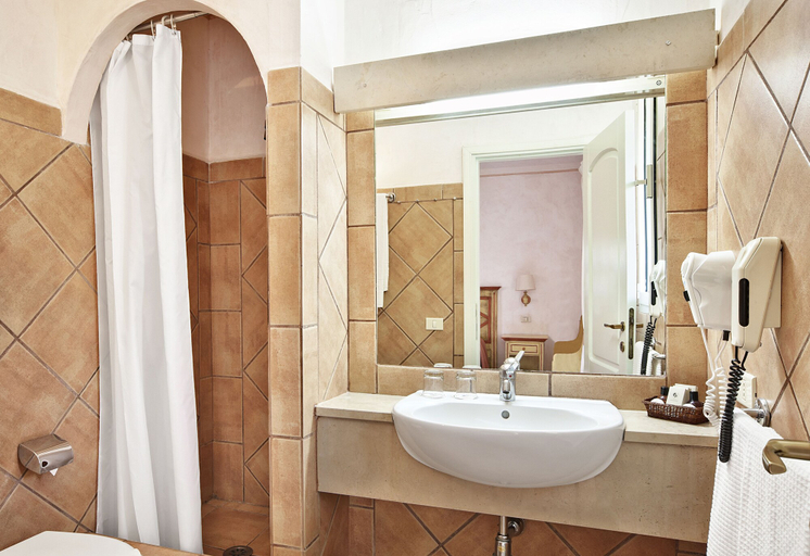 Bathroom 5, Colonna Park Hotel, Olbia-Tempio