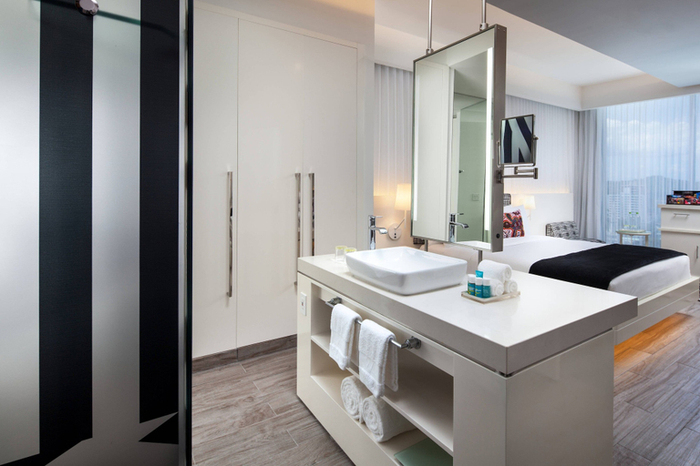 Bathroom 5, W Panama, Panamá