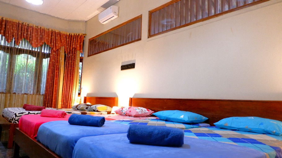 Bedroom 30
