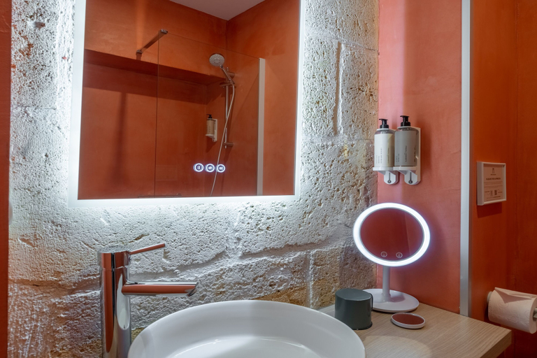 Bathroom 4, Hotel Madame, Gironde