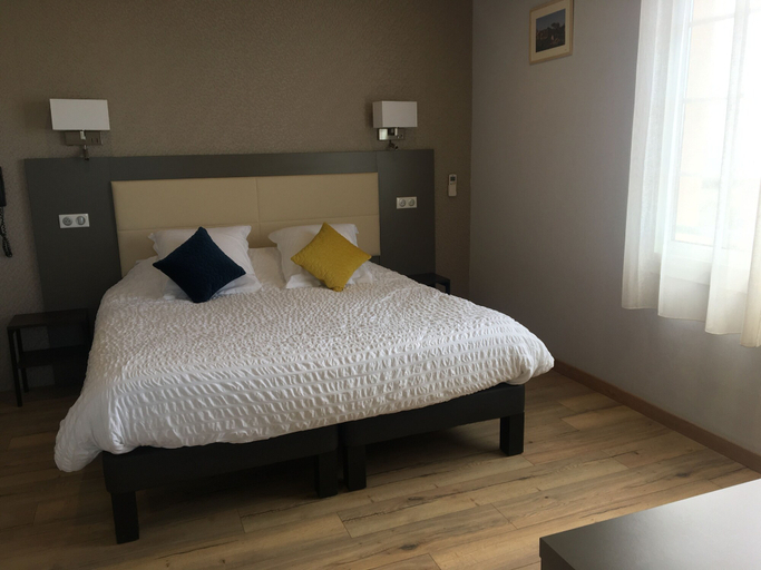 Bedroom 2, Les Balcons de l'Espérance, Dordogne