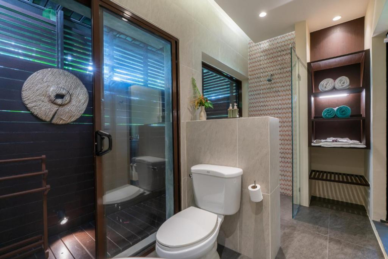 Bathroom 5, Khaolak Wanaburee Resort, Takua Pa
