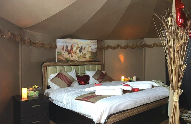 Bedroom 5, Alsarmadi Desert Camp, Biddiya