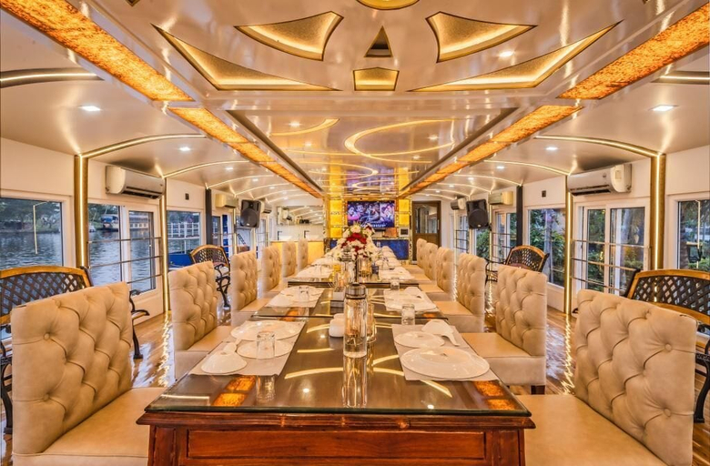 Food & Drinks 5, Premium Houseboat, Alappuzha