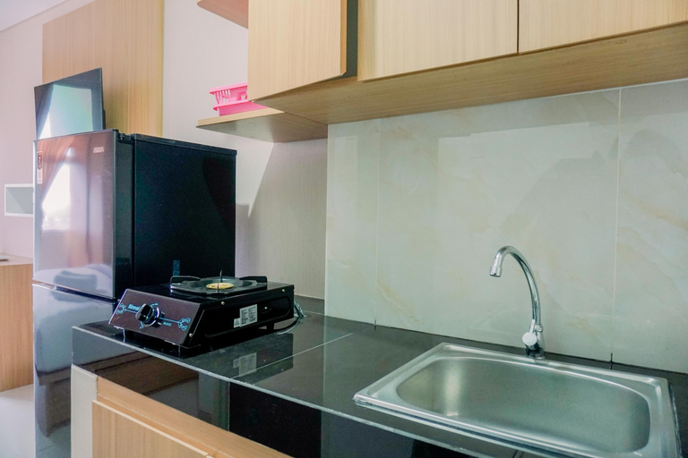 Others 4, Nice and Homey Studio Serpong Garden Apartment By Travelio, Tangerang