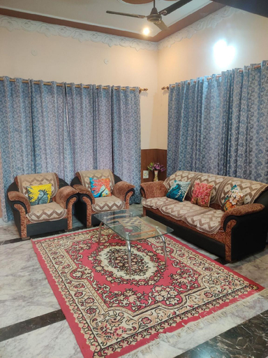 Public Area 3, Stayvilla - Entire Bungalow, Samba