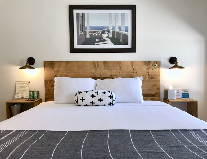 Bedroom 4, Haley Hotel, Santa Barbara