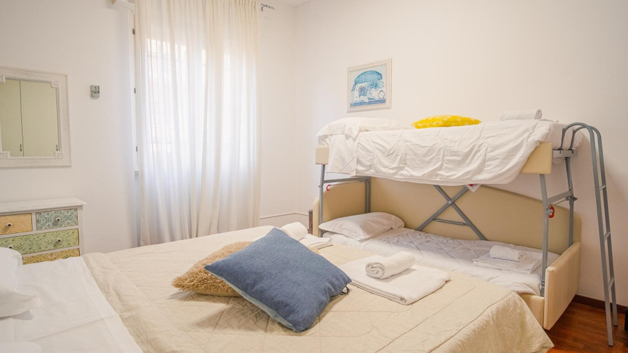 Bedroom 3, The Secret Garden - Italian Homing, Brescia