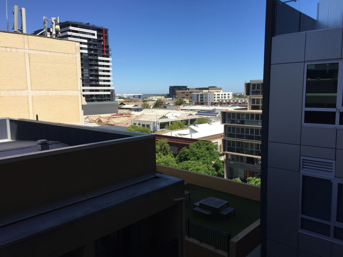 Exterior & Views 2, Tasha's Apartments on Morphett, Adelaide