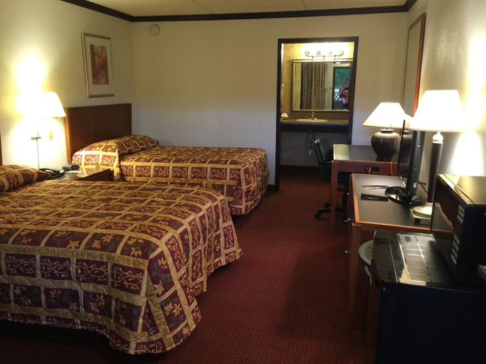 Bedroom 3, Regency Inn & Suites, Caddo