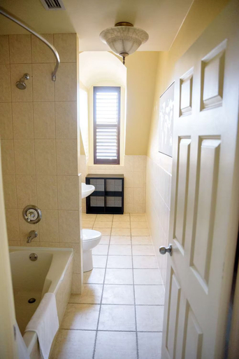 Bathroom 4, The Arlington Hotel, Bw Signature Collection, Brant