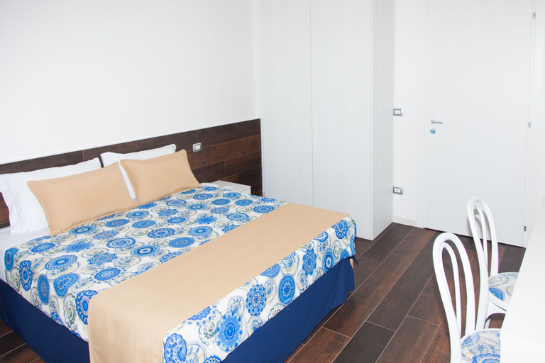 Bedroom 3, Casa Restino B&B, Napoli