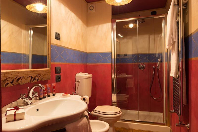 Bathroom 4