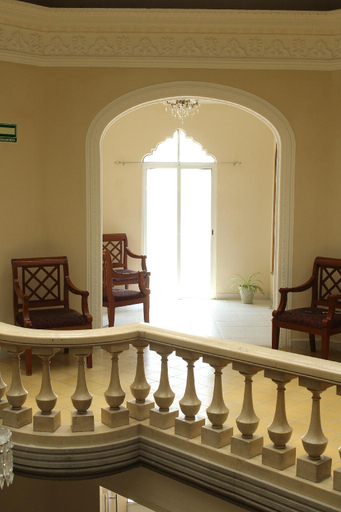 Others 2, Hotel Gran Domo, León