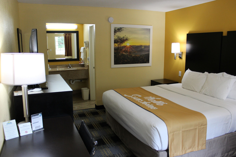 Bedroom 3, Days Inn by Wyndham Canton, Cherokee