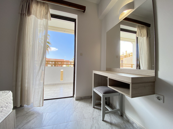 Bathroom 4, Domenica Apartments, Crete