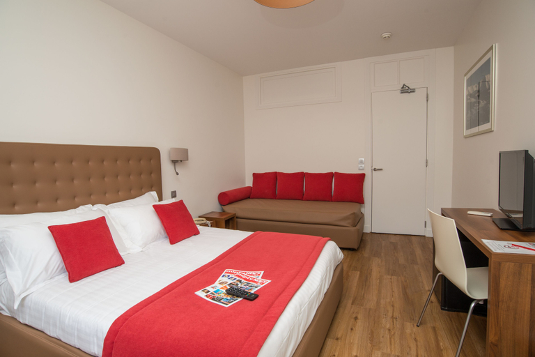 Bedroom 3, Hotel De France, Alpes-Maritimes