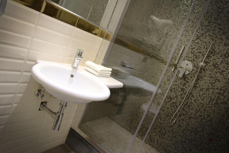 Bathroom 4, Affittacamere Bellavista, La Spezia