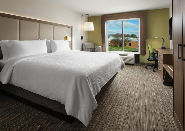 Bedroom 5, Holiday Inn Express & Suites OLIVE BRANCH, Desoto